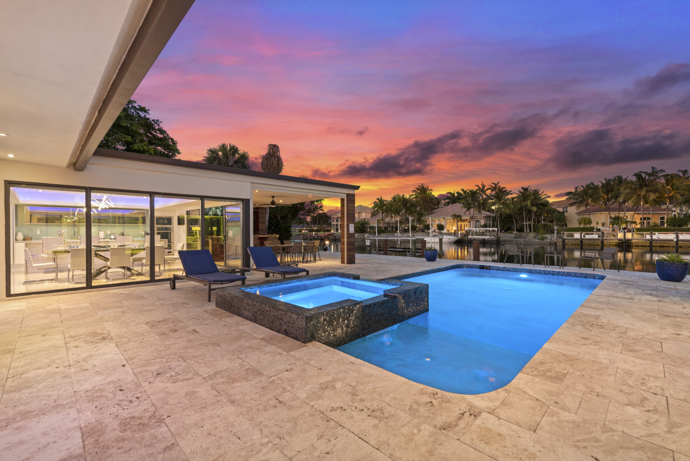 1025 Diplomat Pkwy thumbnail 3