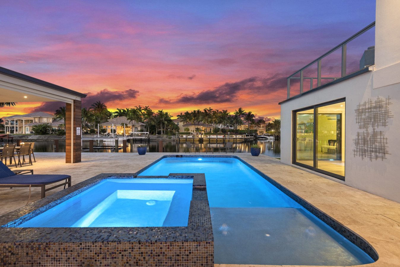 1025 Diplomat Pkwy thumbnail 2