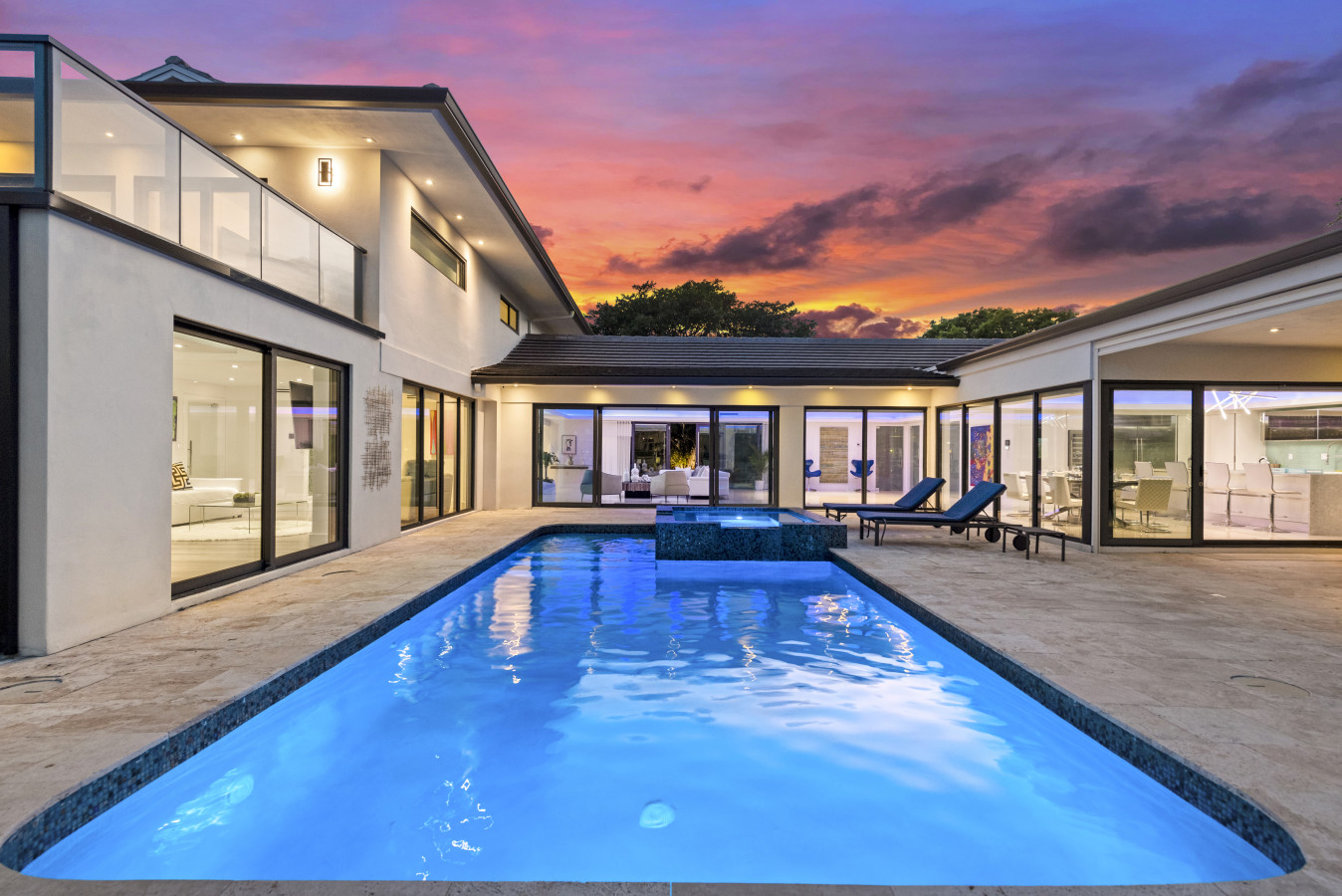 1025 Diplomat Pkwy thumbnail 4