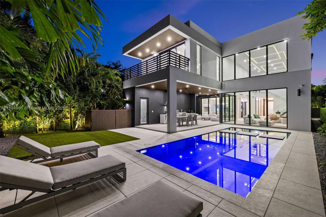 260 NW 49th St