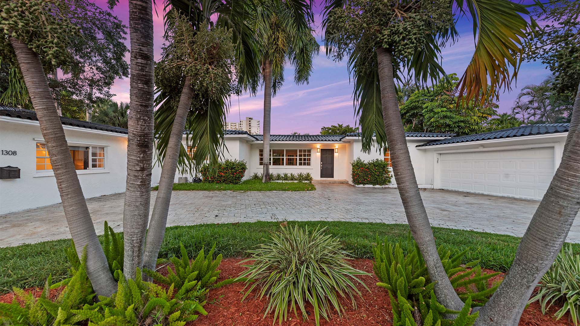 1308 Seabreeze Blvd thumbnail 3