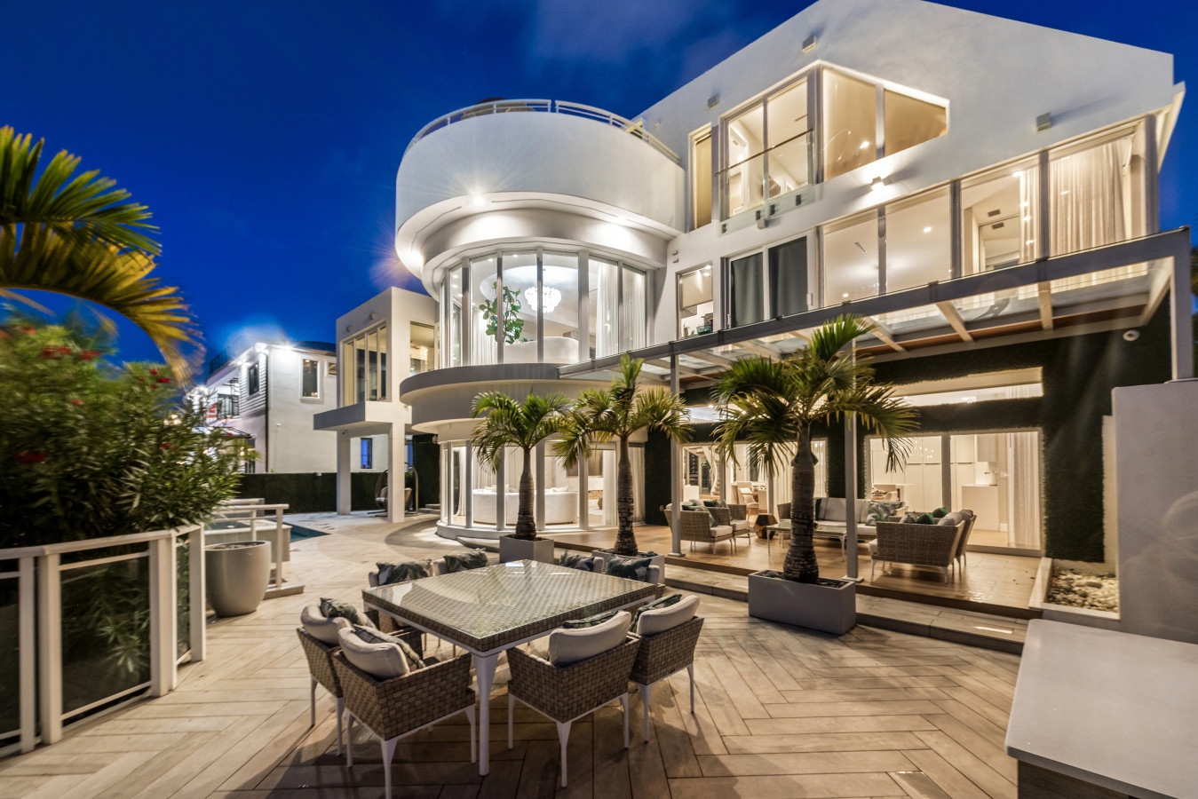 1319 Seminole Dr thumbnail 4
