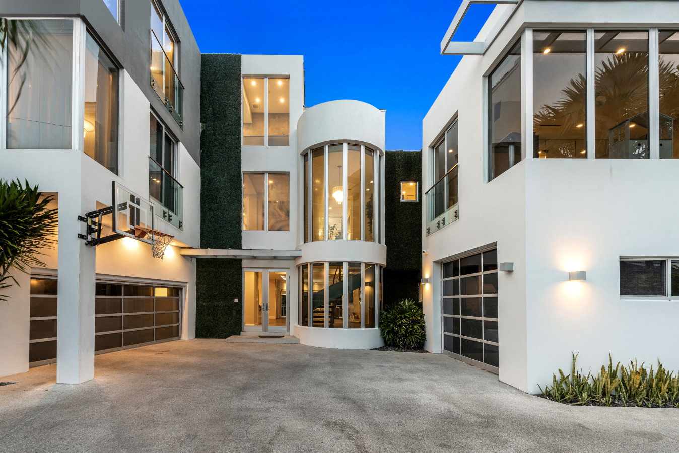 1319 Seminole Dr thumbnail 5