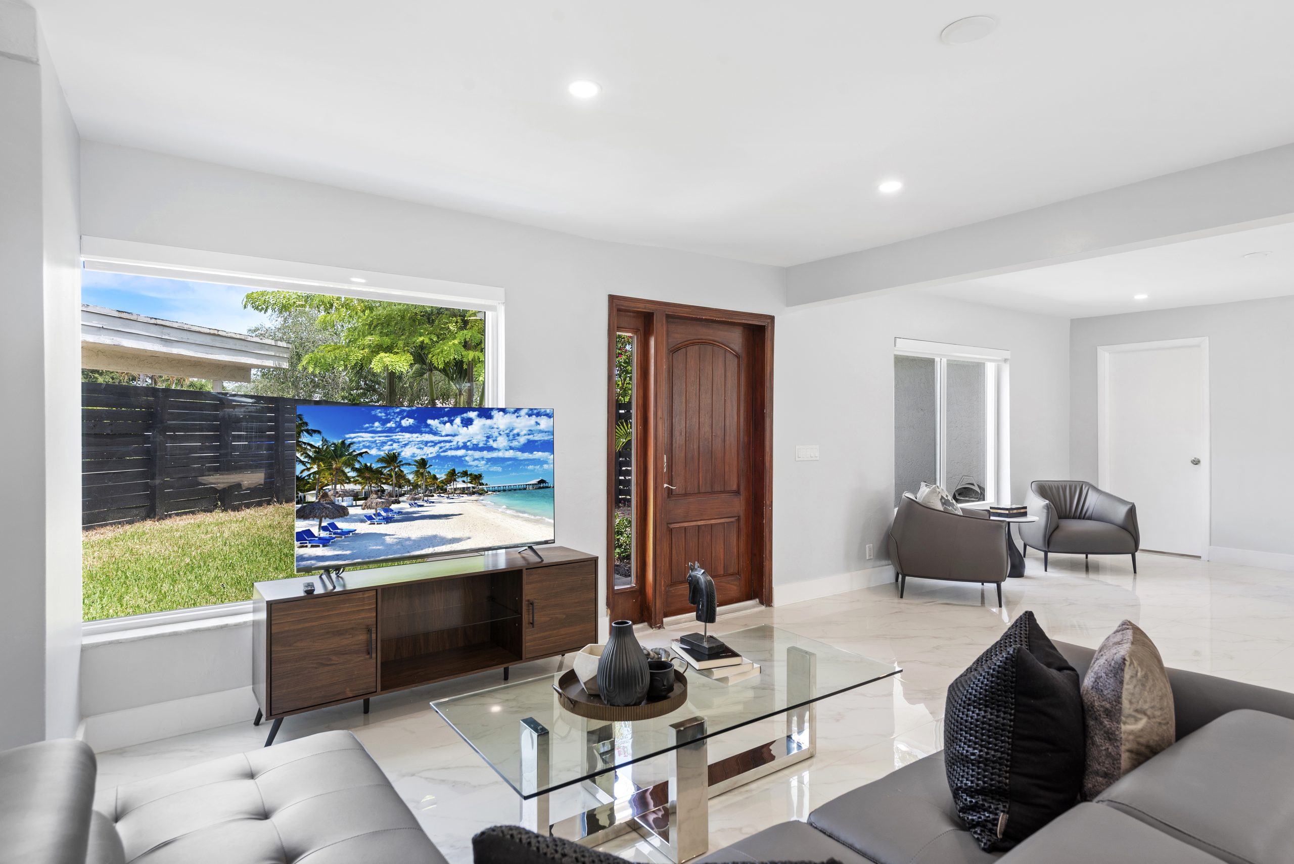 1617 SW 17th Ave thumbnail 2